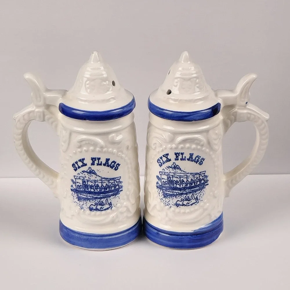 Vintage Six Flags Salt and Pepper Shakers Beer‎ Stein Japan Blue White Ceramic
